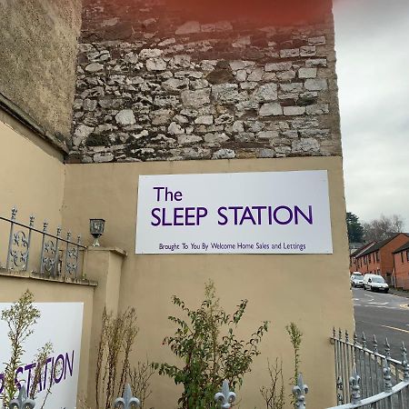 Hotel The Sleep Station Newport Extérieur photo